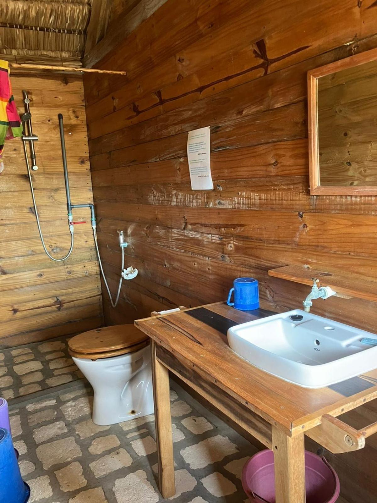 Vazaha Vezo Bed & Breakfast Andavadoaka Dış mekan fotoğraf